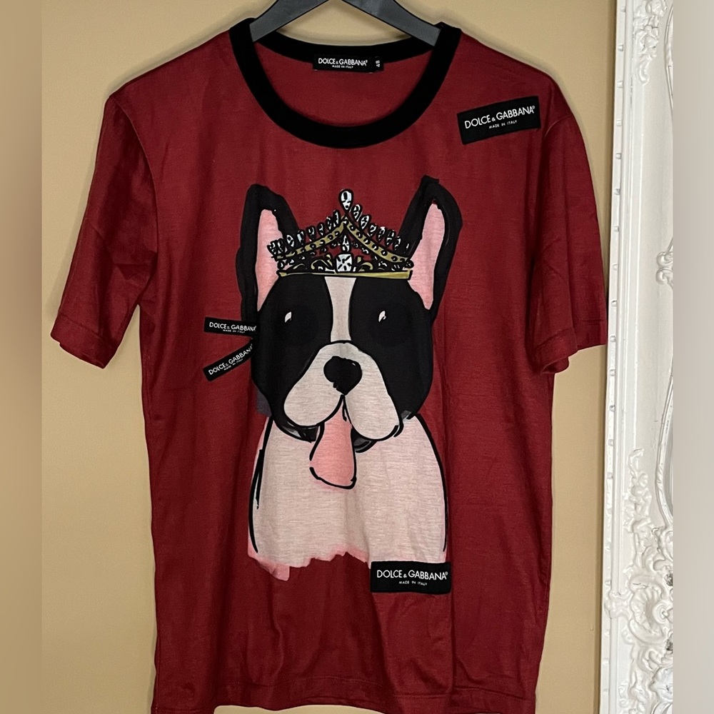 Dolce & Gabbana Red shirt
Year of the dog 2018
Graphic T-Shirt